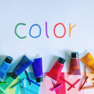 あの色にならない! 絵の具で作れる色と作れない色