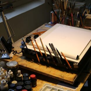 色を抜く！油絵に使える身近な修正道具とは？