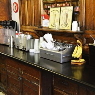 店内に飾る絵の選び方!